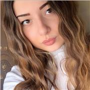 Studentessa giovane indirizzo scolastico socio sanitario terzo anno